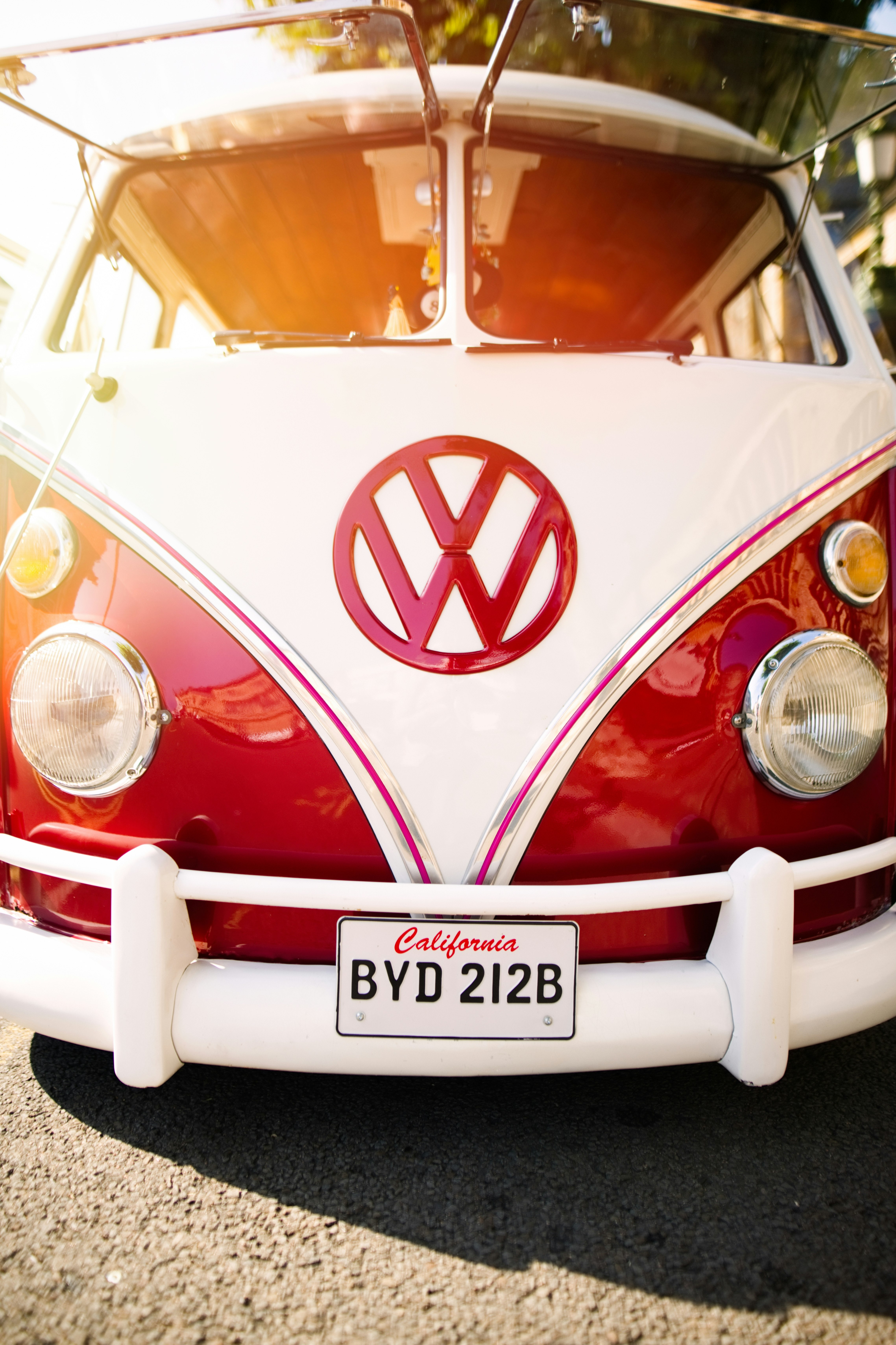 red and white volkswagen t-1